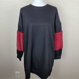 FASHION TO FIGURE Black LS Top with Red Fuzzy Sleeves 1X (2259)